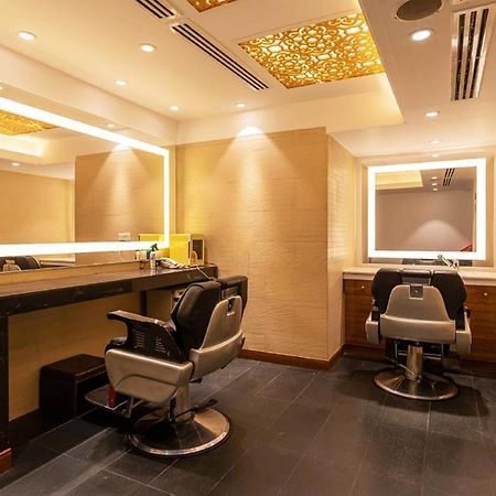 Dhaka Regency Hotel & Resort Dış mekan fotoğraf